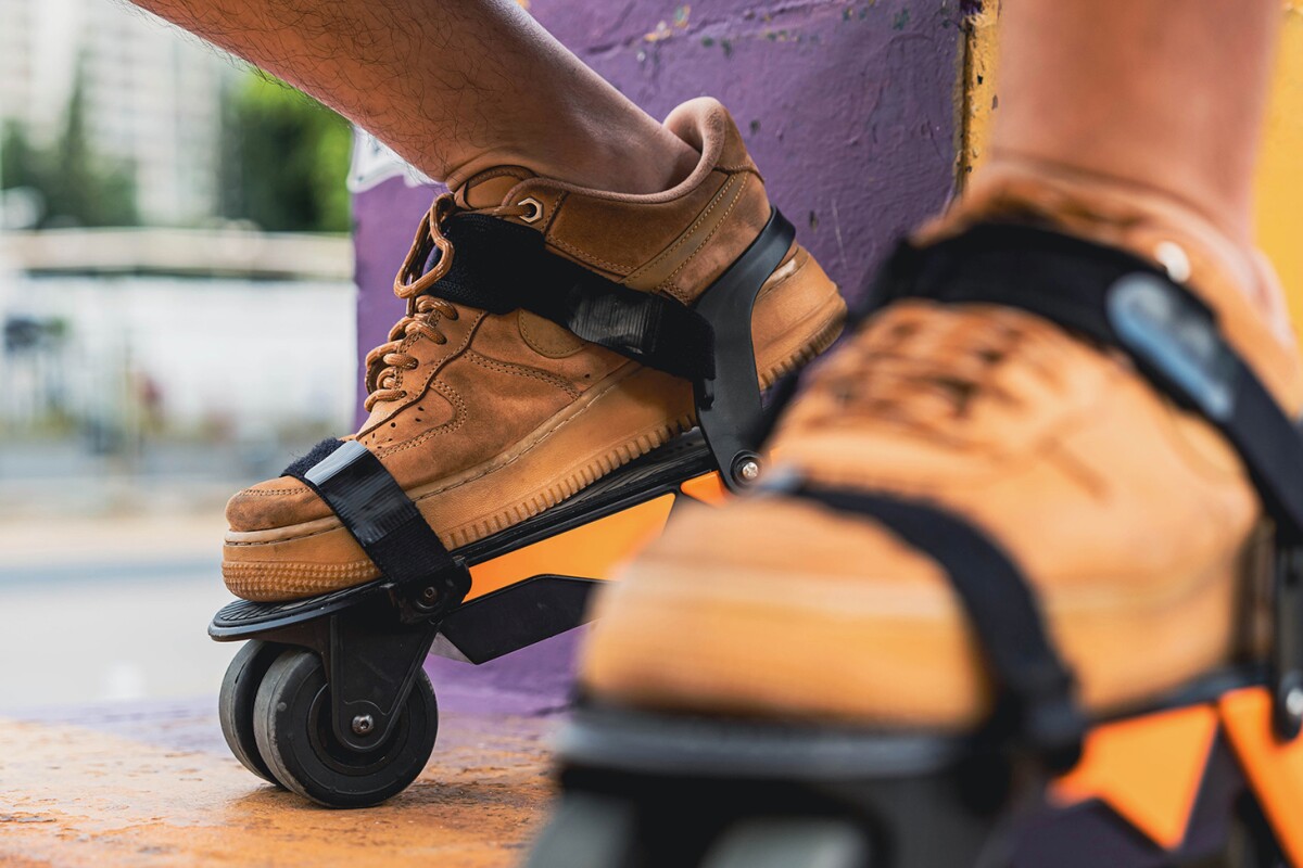 Electric skating shoes discount